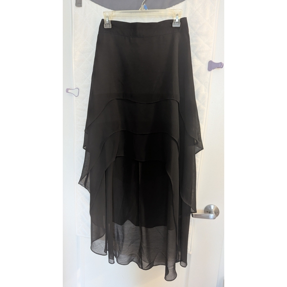 Black tiered high low skirt - Picture 1 of 4